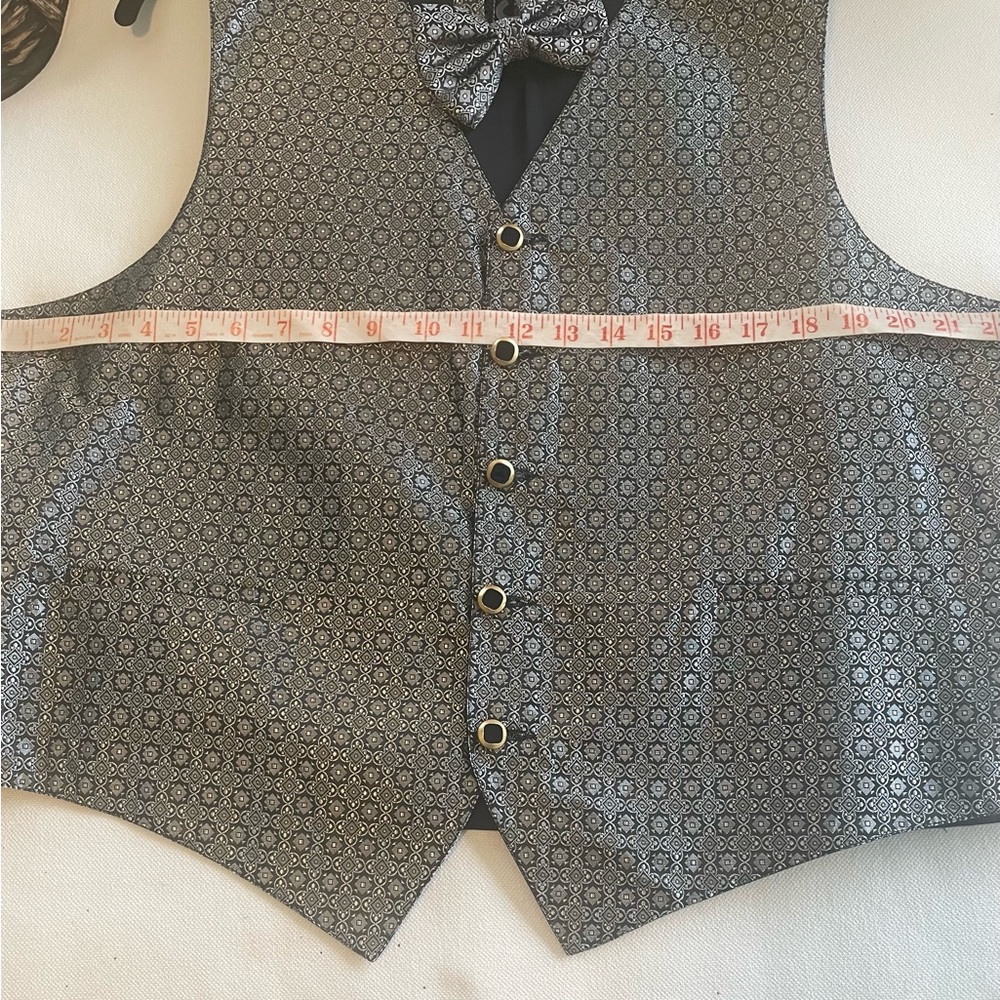 Fumagalli Grey and Black Brocade Vest and Matching Bow Tie Set  Size L NNT  USA - Picture 7 of 7